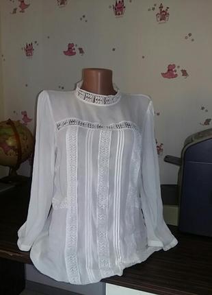 Невероятно красивая базовая белоснежная блузка.1 фото