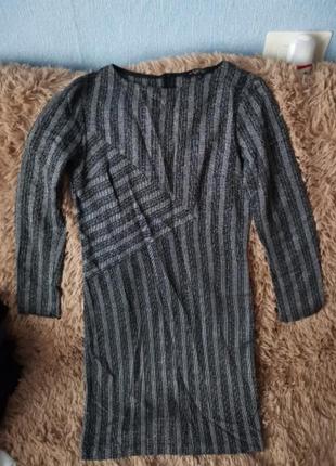 Класичне жіноче плаття 36р