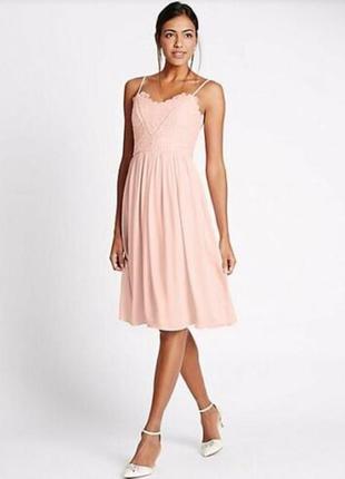 Платье большого размера нарядное на бретелях бледно розового цвета