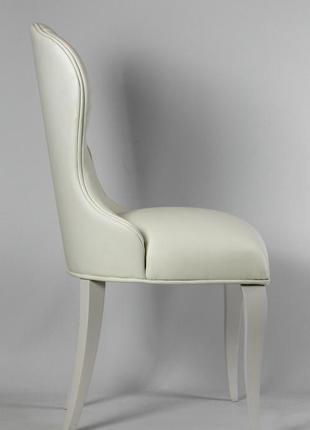 Белые стулья для кухни, гостиной, ресторанов в современном стиле.3 фото
