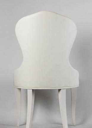 Белые стулья для кухни, гостиной, ресторанов в современном стиле.4 фото