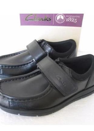 Р.33. 5  clarks мальчиковые  кожаные туфли  оригинал2 фото