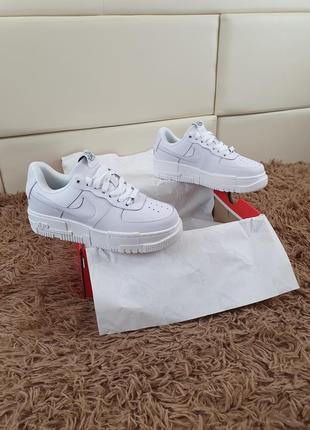 Білі nike air force 1 pixel white кросівки жіночі. жіноче взуття найк аір форс 1 піксель