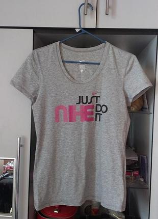Футболка flyknit nike dri-fit