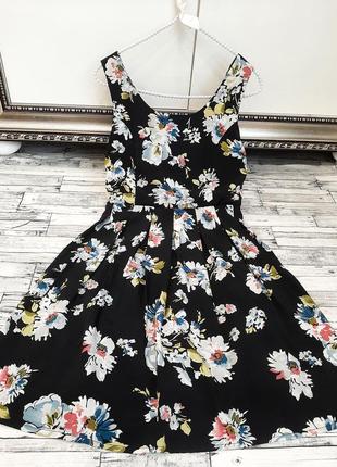 Чёрной платье в цветочный принт🖤1 фото