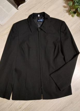 Отличный чёрный пиджак жакет куртка