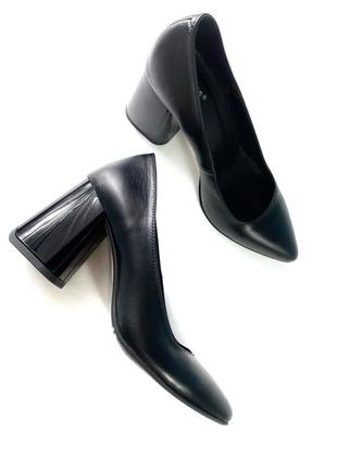 Туфлі жіночі чорні шкіряні на високому товстому каблуці з натуральної шкіри натуральна шкіра