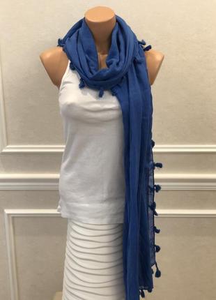 Шарф, платок красивого синего цвета с кисточками1 фото