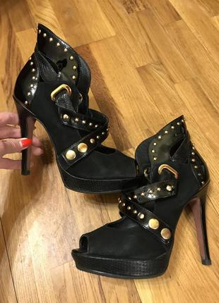 Шикарные брендовые босоножки kg, 37 размер 24 см стелька