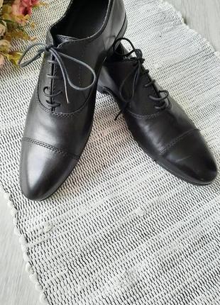 Классические чёрные туфли черные туфли от zara 40 чорні туфлі класичні1 фото
