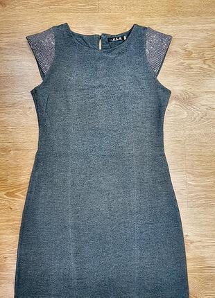 Вечірній ошатне сіре щільне зі стрейч плаття р. м