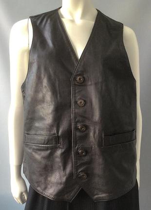 Винтажная кожаная жилетка (кожа натуральная) бренда valentino