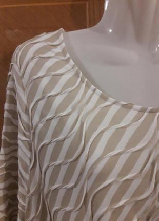 Soon  новая  красивая  блуза р.18