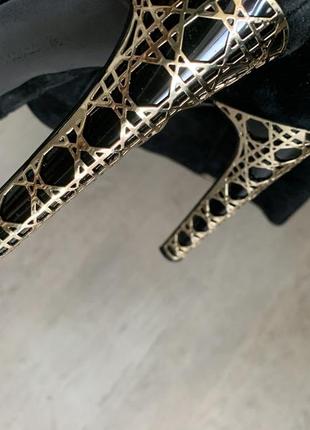 Чоботи на високих підборах 38 розмір