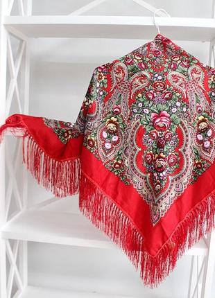 Красный нарядный женский платок с узором в народном стиле с бахромой1 фото