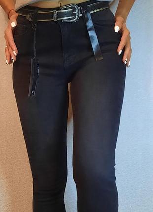 Джинсы женские
