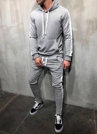 Спортивный костюм мужской