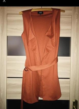 Безрукавка