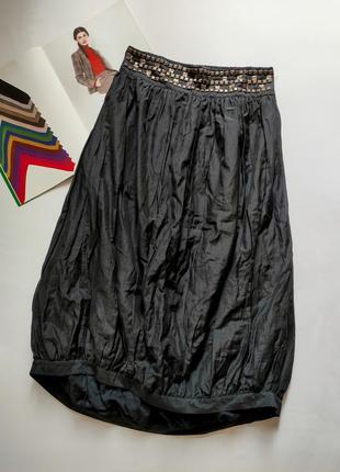 Черное платье-балон на резинке с заклепками sisley