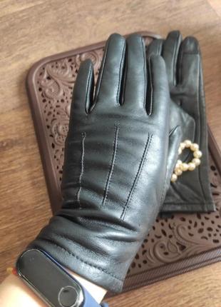 Женские кожаные перчатки бренда f&f с эффектом smarttouch9 фото