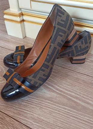 Туфлі fendi оригінал