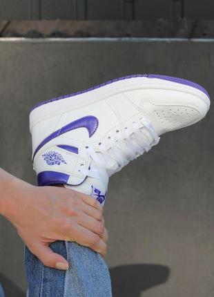 Nike air jordan 1 retro high court purple жіночі високі білі фіолетові кросівки найк джордан тренд осінь весна жіночі модні високі білі кросівки9 фото
