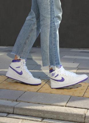 Nike air jordan 1 retro high court purple жіночі високі білі фіолетові кросівки найк джордан тренд осінь весна жіночі модні високі білі кросівки3 фото