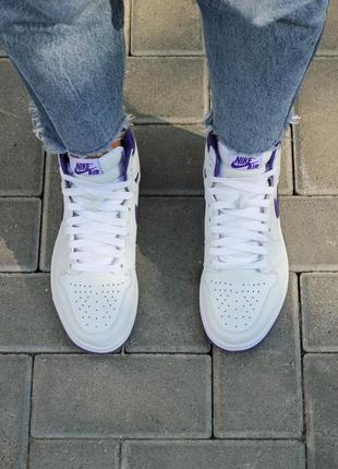 Nike air jordan 1 retro high court purple жіночі високі білі фіолетові кросівки найк джордан тренд осінь весна жіночі модні високі білі кросівки4 фото