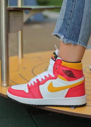 Женские высокие кожаные кроссовки nike air jordan 1 retro🆕найк аир джордан🆕красные с желтым