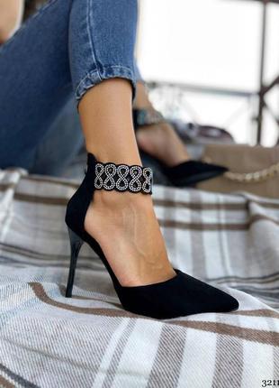 Туфли на шпильке