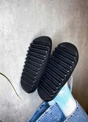 Жіночі слайди yeezy slide black3 фото