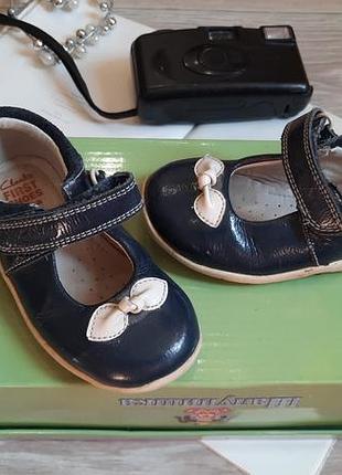 Clarks комфортные туфли на девочку р 20,5 4,5 f
