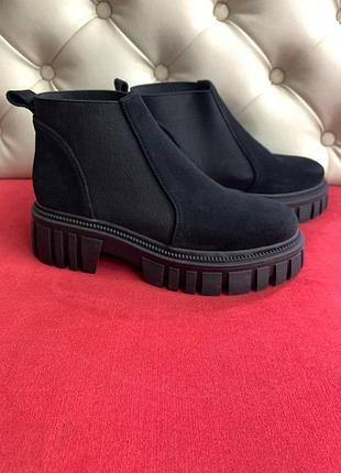 Замшевые ботинки челси свободного одевания