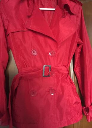 Яркий короткий плащ 5