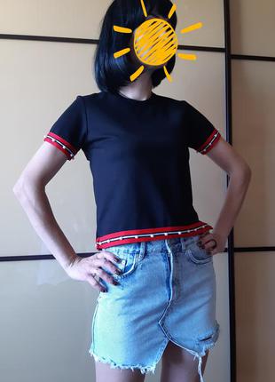 Футболка чорна бавовняна з намистинами і лампасами cotton club