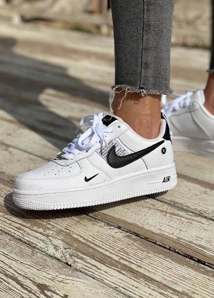 Женские демисезонные спортивные кроссовки nike air force