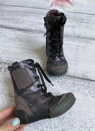 Круті шкіряні черевики шнурки і блискавка розмір 21{13см устілка }