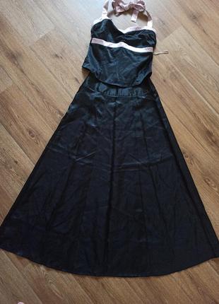 Вечірнє плаття в підлогу м 46-48;костюм спідниця і корсет