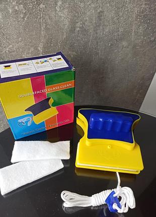 Щітка для миття вікон на магніті