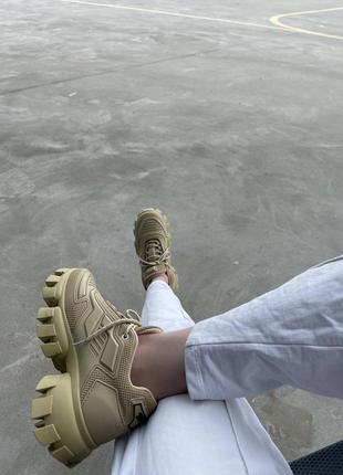 Cloudbust beige женские бежевые массивные трендовые кроссовки жіночі бежеві модні кросівки7 фото