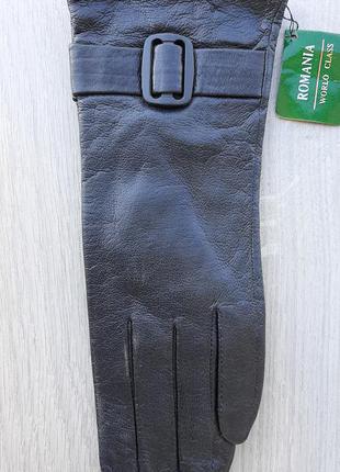 Женские черные демисезонные кожаные перчатки romania (с пряжкой)