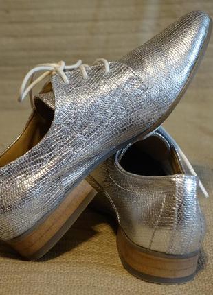 Чарівні сріблясті шкіряні туфельки для попелюшки bocage франція 35 р.