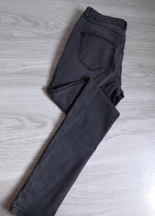 Темно серые базовые джинсы4 фото
