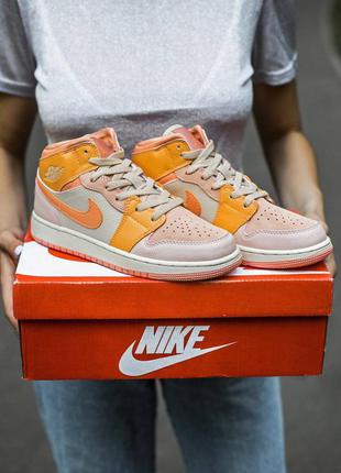 Кросівки жіночі найк nike air jordan retro 1 pink orange