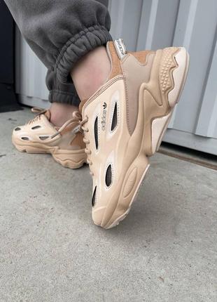 Кросівки adidas  ozweego celox beige кроссовки2 фото