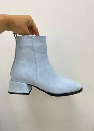 Эксклюзивные ботинки из натуральной итальянской кожи и замша голубые женские1 фото