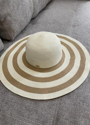Річна капелюх з великими полями від mark&andre