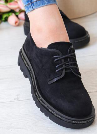 Женские броги черные замшевые стильные и модные на шнурках черного цвета2 фото