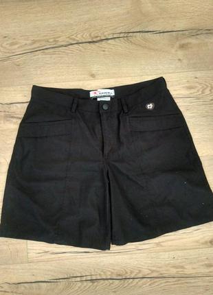 Жіночі шорти