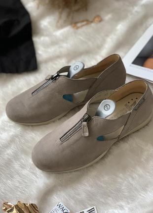 Фирменные качественные французские кожаные туфли/кроссовки